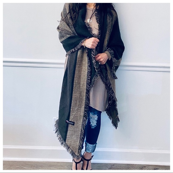 Gorgeous Cashmere blanket scarf shawl - Picture 3 of 7